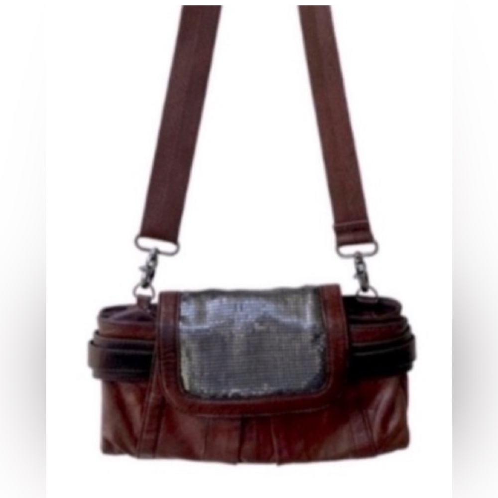 BCBG MAXAZRIA  Brown leather crossbody bag sequence front magnetic